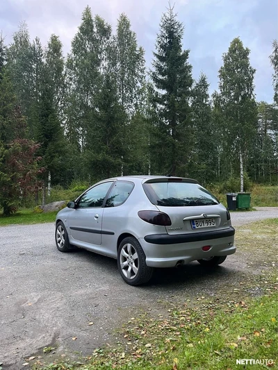 Peugeot 206 GTi 2,0 3d 2003, kuva 4/10