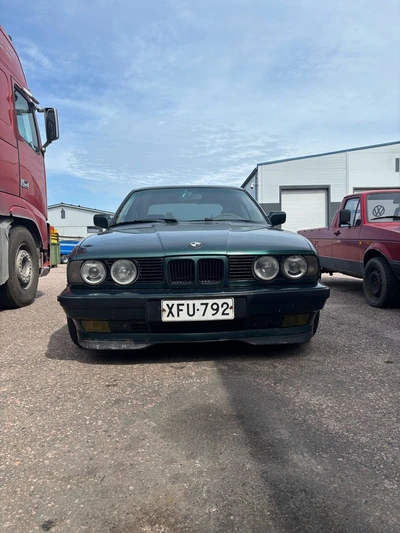 BMW 520 E34 1992, kuva 2/10