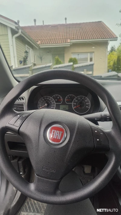 Fiat Grande Punto 2011, kuva 4/9