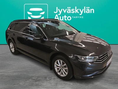 Volkswagen Passat 2023, photo 2/13