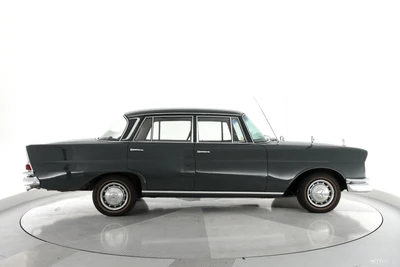 Mercedes-Benz 220 1964, kuva 6/17