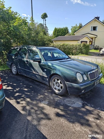Mercedes-Benz E e320 avantgarde 1998, kuva 1/11