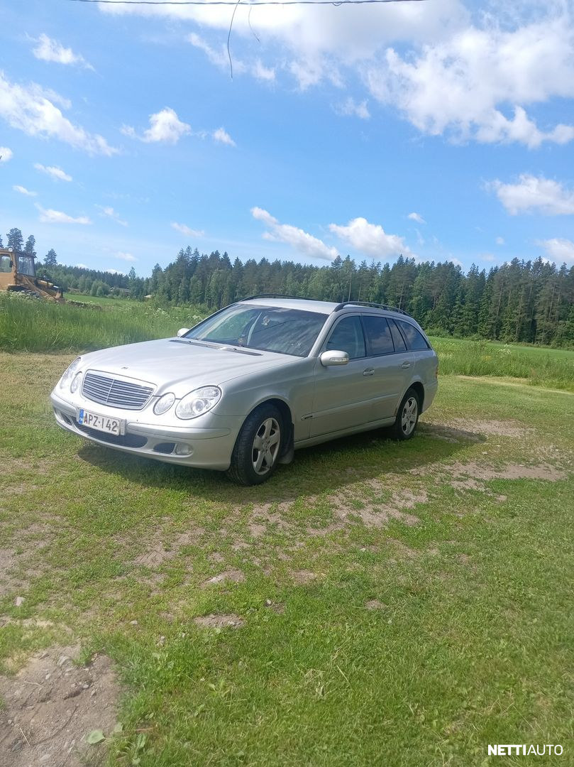 Mercedes-Benz E 220