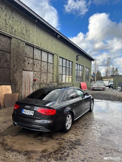 Audi A4 S-line 2010, photo 6/18