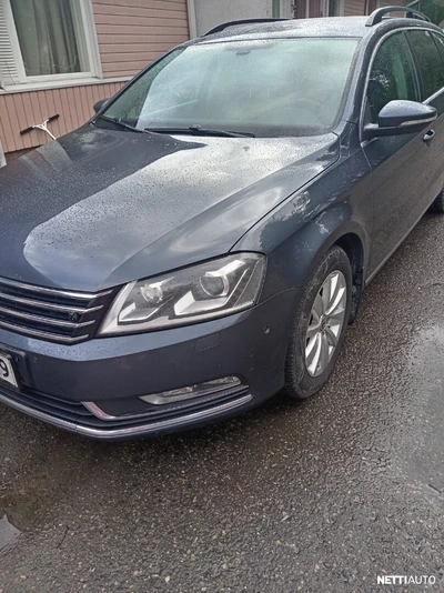 Volkswagen Passat 2011, kuva 1/18