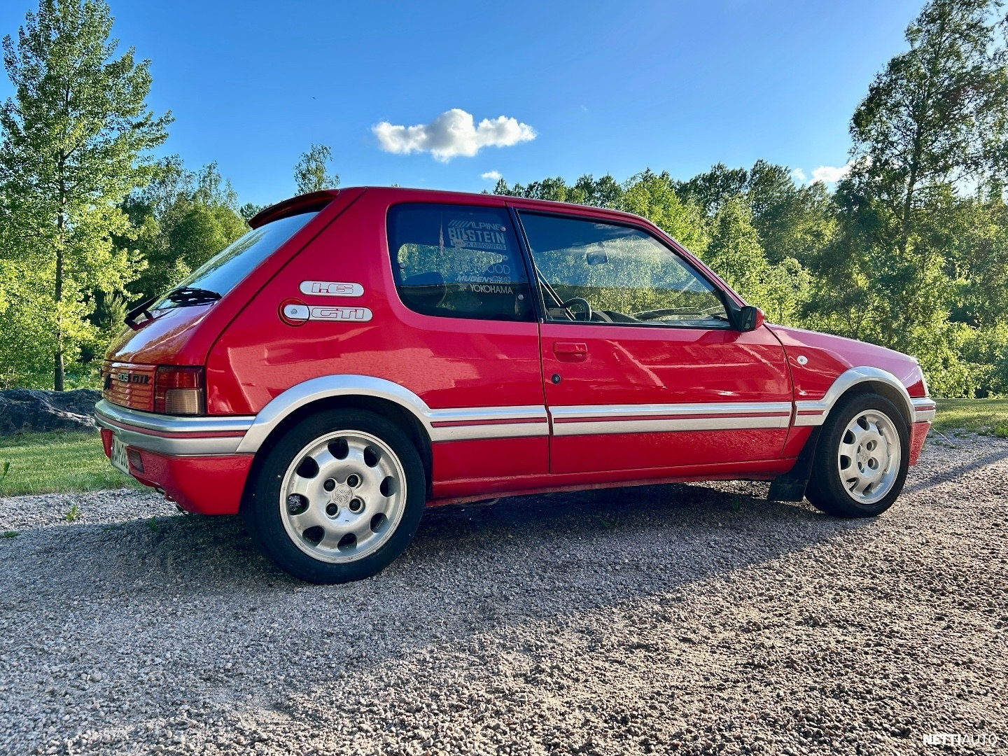 Peugeot 205
