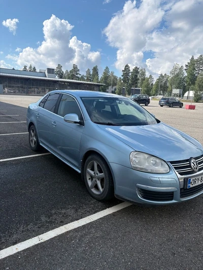 Volkswagen Jetta 2007, photo 2/8