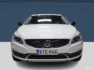 Volvo V60 Cross Country 2018, kuva 2/19