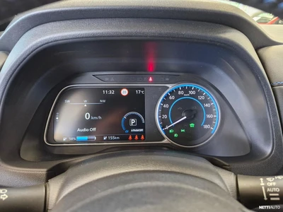 Nissan Leaf 2022, photo 7/17
