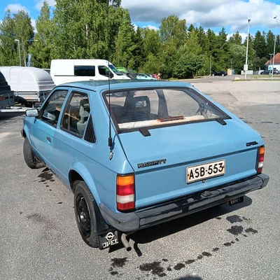 Opel Kadett 1982, kuva 3/5