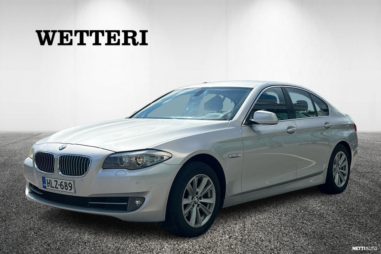 BMW 523