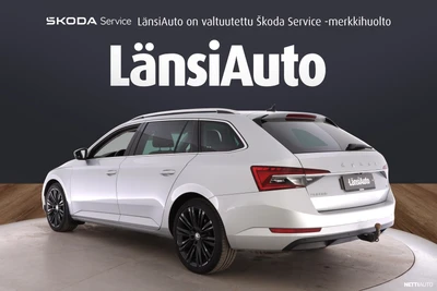 Skoda Superb 2020, photo 7/10