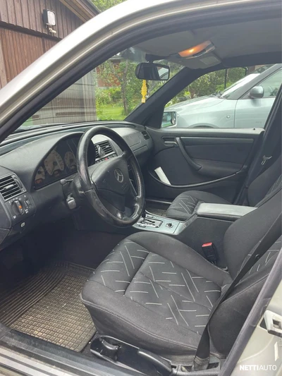 Mercedes-Benz C 200 1999, photo 7/7