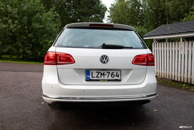 Volkswagen Passat 2011, photo 6/18