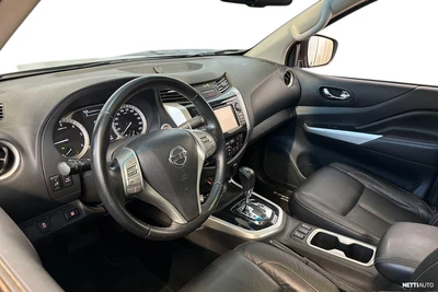 Nissan Navara 2016, photo 6/30