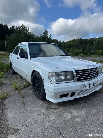 Mercedes-Benz 190 1990, kuva 2/5
