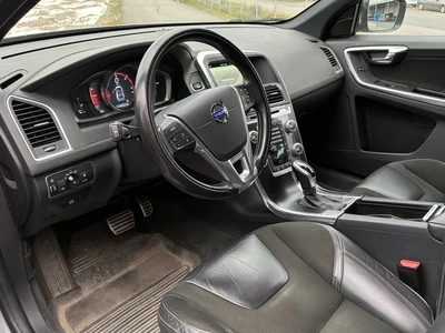 Volvo XC60 2016, photo 5/7