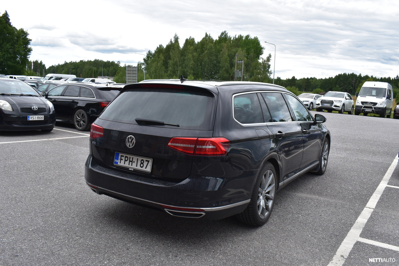 Volkswagen Passat 2018, kuva 2/10