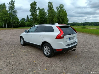 Volvo XC60 D3 AWD Momentum aut 2011, photo 4/9