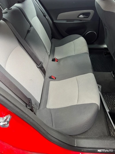 Chevrolet Cruze 4-ov LS 2,0D 92kW MT5 2010, kuva 6/7