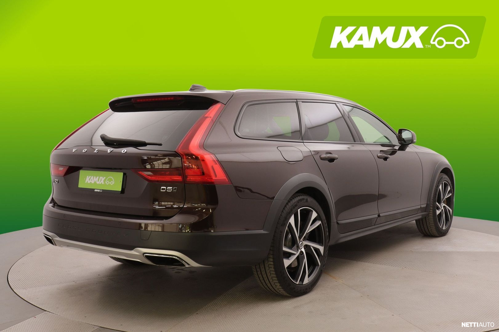 Volvo V90 Cross Country 2017, photo 4/38