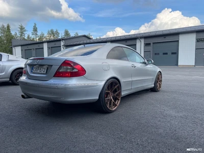 Mercedes-Benz CLK 2005, kuva 3/8