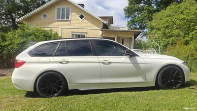 BMW 316 F31 Touring 316d A Business 2015, kuva 1/13