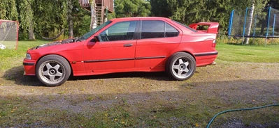 BMW 325 M50b25 1993, kuva 4/9