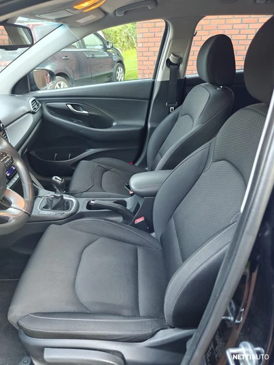 Hyundai i30 1,4 T-GDI Comfort 2017, photo 6/10