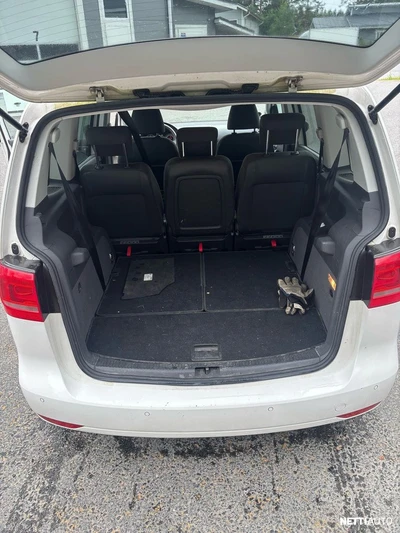 Volkswagen Touran 140hv 7 paikkainen 2011, photo 3/6