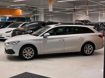 Seat Leon Sportstourer 2021, photo 2/8