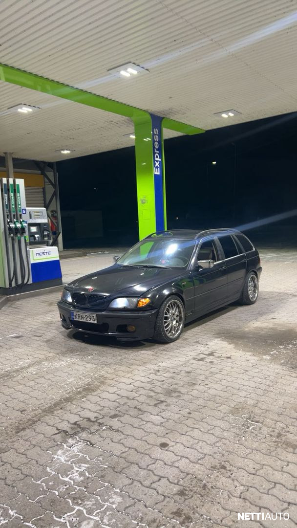 BMW 330