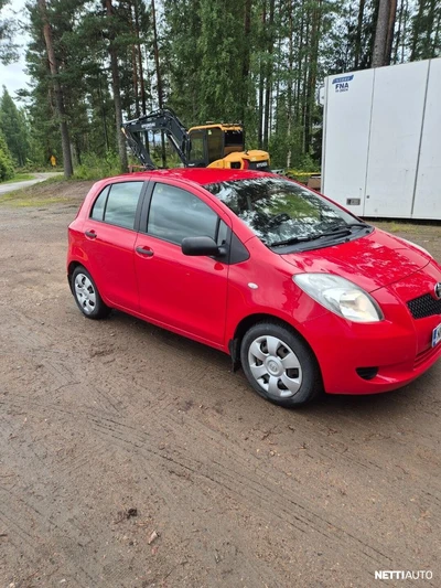 Toyota Yaris linea sol 2007, photo 2/9