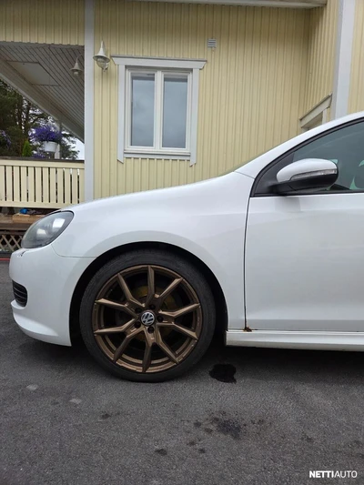 Volkswagen Golf 2011, kuva 5/10