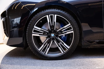 BMW i7 G70 xDrive 60 2023, photo 6/20