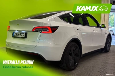 Tesla Model Y Long Range 2023, photo 2/10