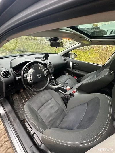 Nissan Qashqai+2 2011, photo 4/6