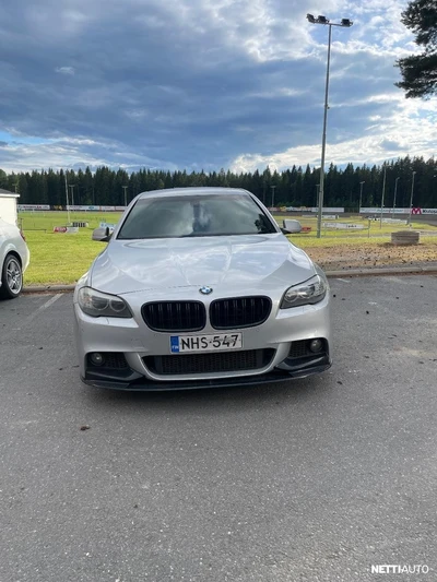 BMW 528 A F10 Sedan 2010, kuva 3/8