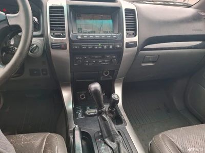 Toyota Land Cruiser 2008, kuva 6/9