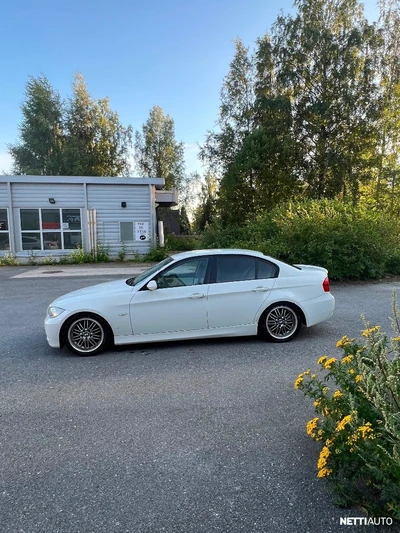 BMW 318 2006, photo 1/23