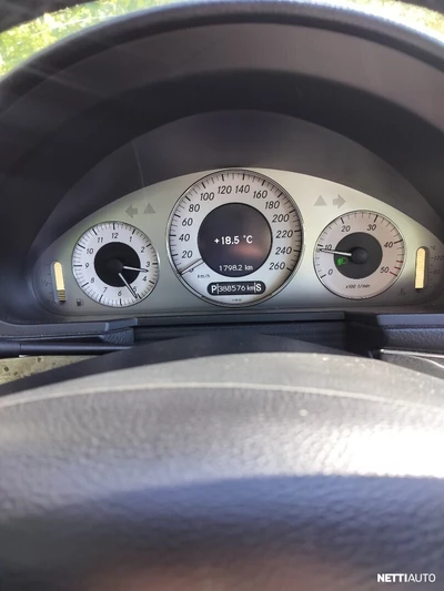 Mercedes-Benz E CDI Avantgarde 2008, photo 6/12