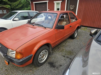 Ford Escort 1982, photo 5/13
