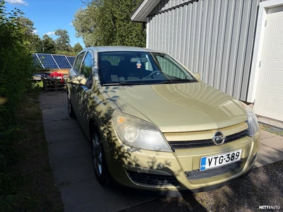 Opel Astra 1,6 Twinport Enjoy 5d 2004, photo 2/10
