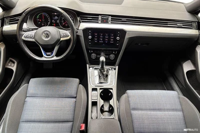 Volkswagen Passat 2020, photo 7/29