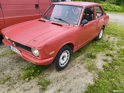 Toyota Corolla 1975, kuva 1/5