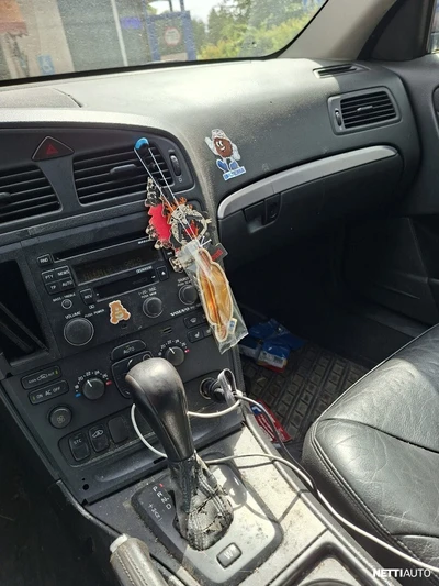 Volvo V70 2004, photo 4/4