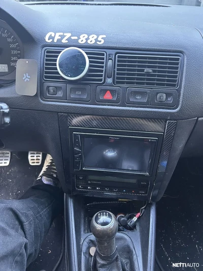 Volkswagen Golf 1,8 GTI Turbo 110 kW 5d 2003, photo 7/17