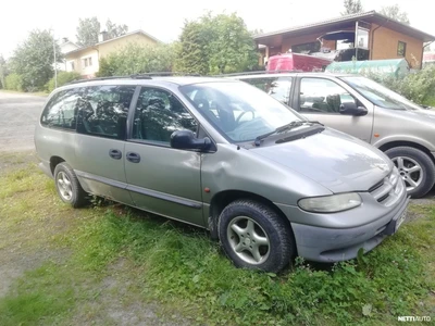 Chrysler Grand Voyager 1999, photo 2/11