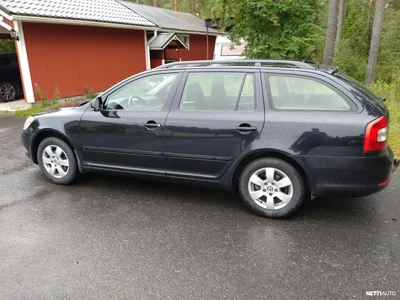 Skoda Octavia 2010, photo 4/6