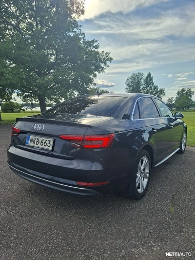 Audi A4 2016, photo 2/18
